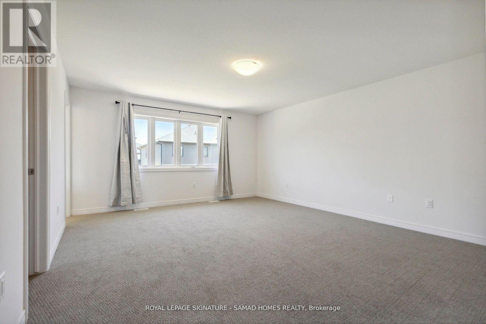 Photo 10 of 24 Holder Drive, Brantford ON
