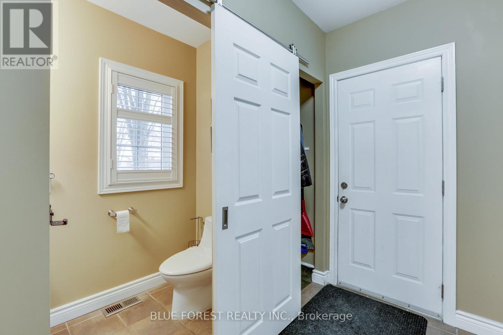 Photo 26 of 16916 Evelyn Drive, Thames Centre ON