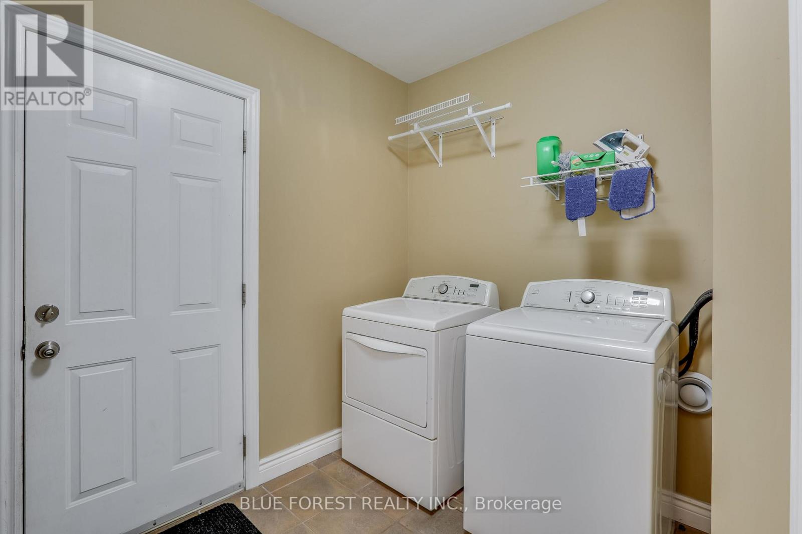 Photo 44 of 16916 Evelyn Drive, Thames Centre ON