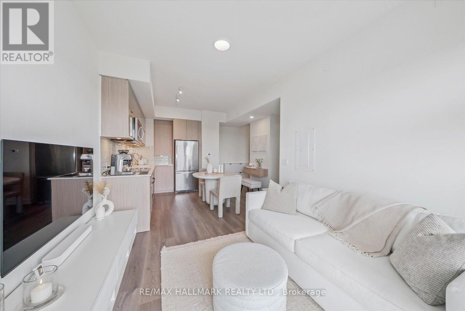 Photo 10 of 2204 10 Deerlick Court, Toronto ON
