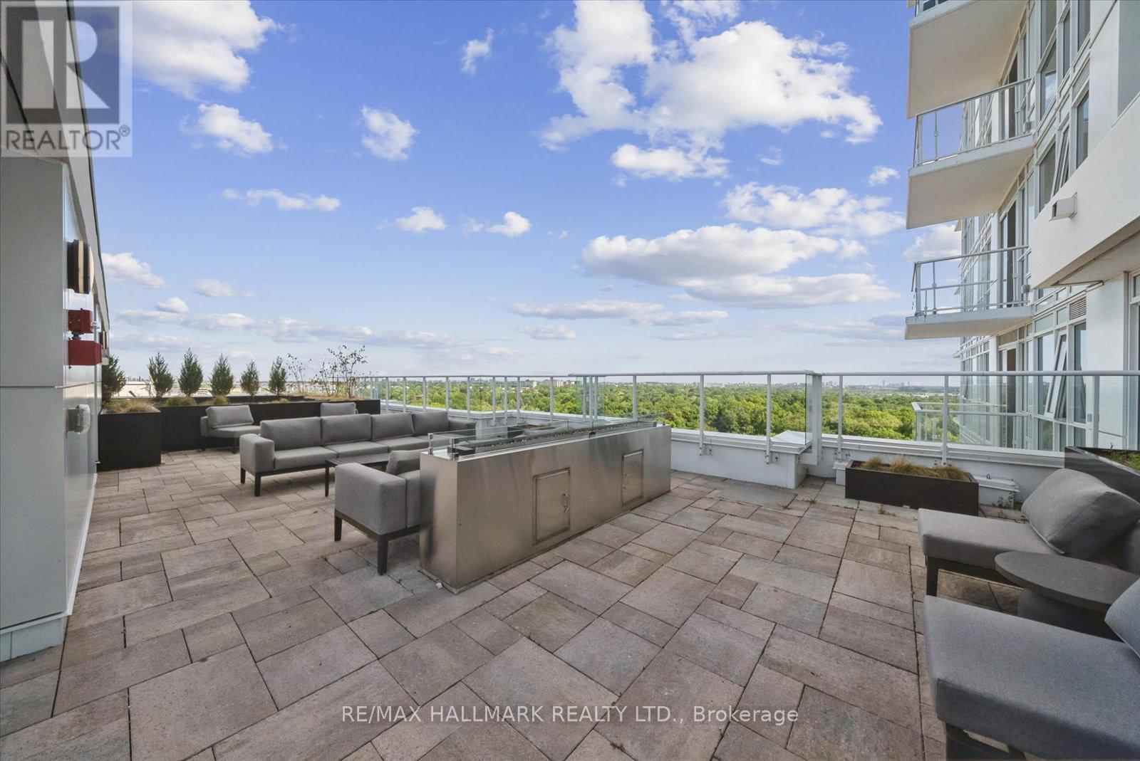 Photo 33 of 2204 10 Deerlick Court, Toronto ON