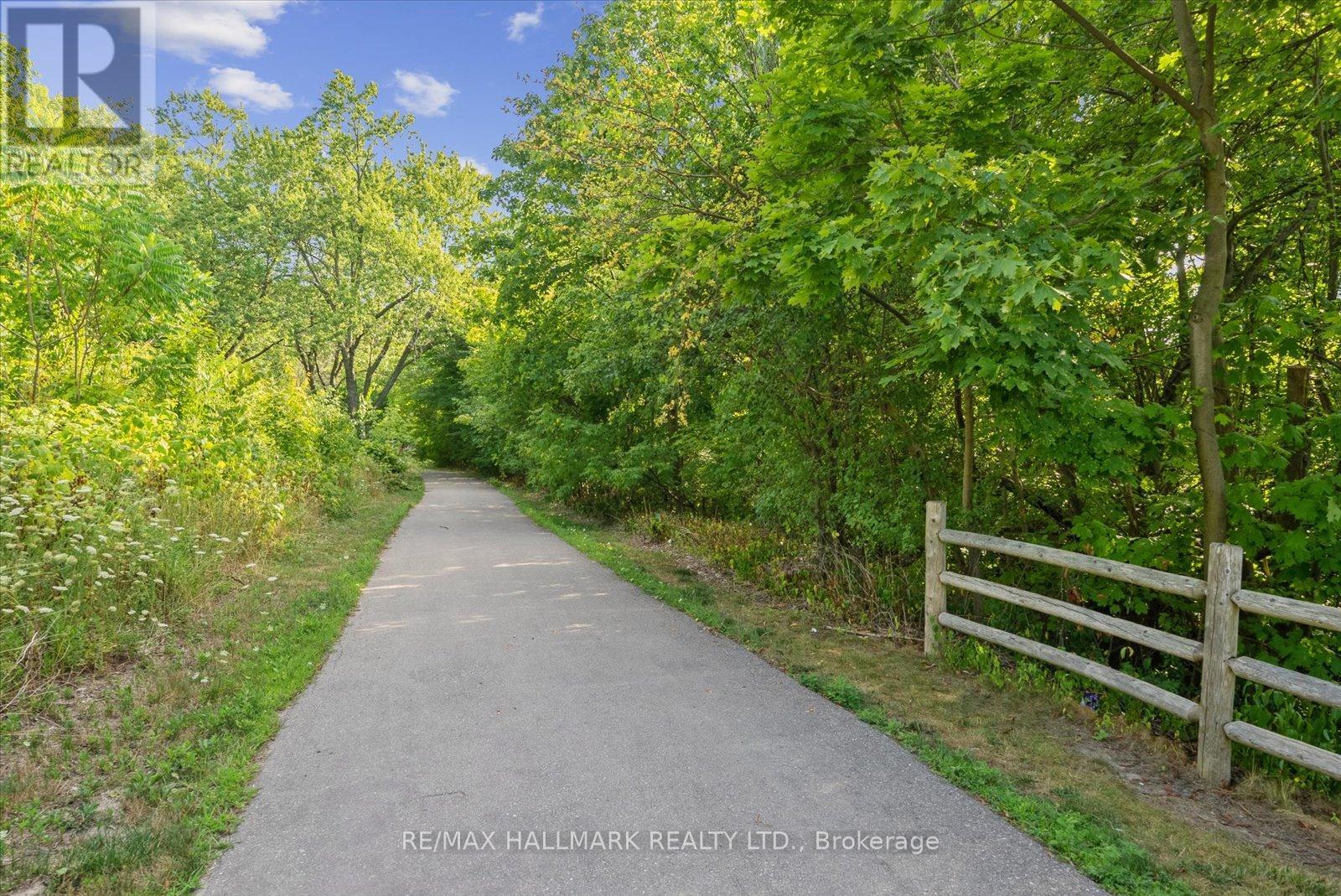 Photo 41 of 2204 10 Deerlick Court, Toronto ON