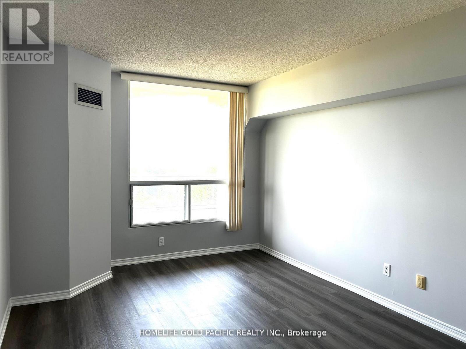 Photo 10 of 504 480 Mclevin Avenue, Toronto ON