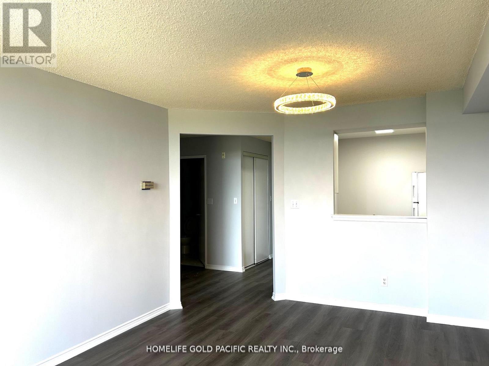Photo 11 of 504 480 Mclevin Avenue, Toronto ON
