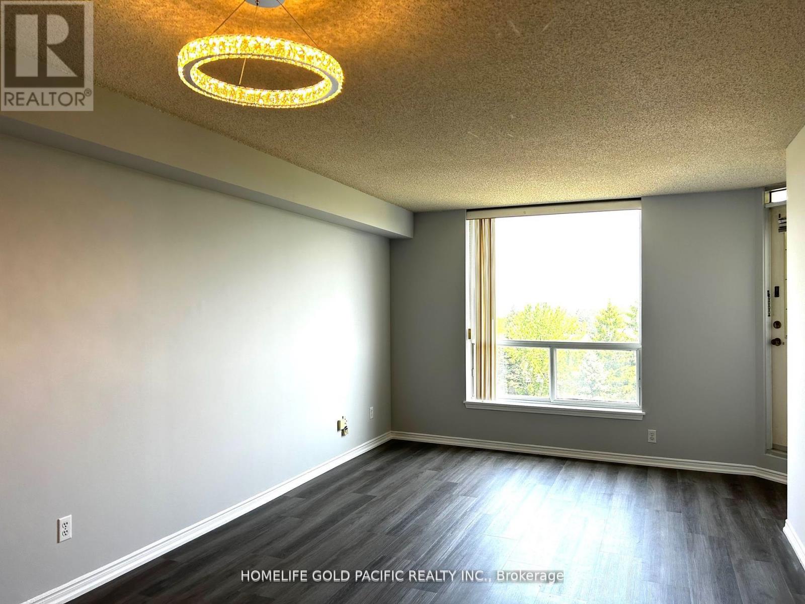 Photo 13 of 504 480 Mclevin Avenue, Toronto ON