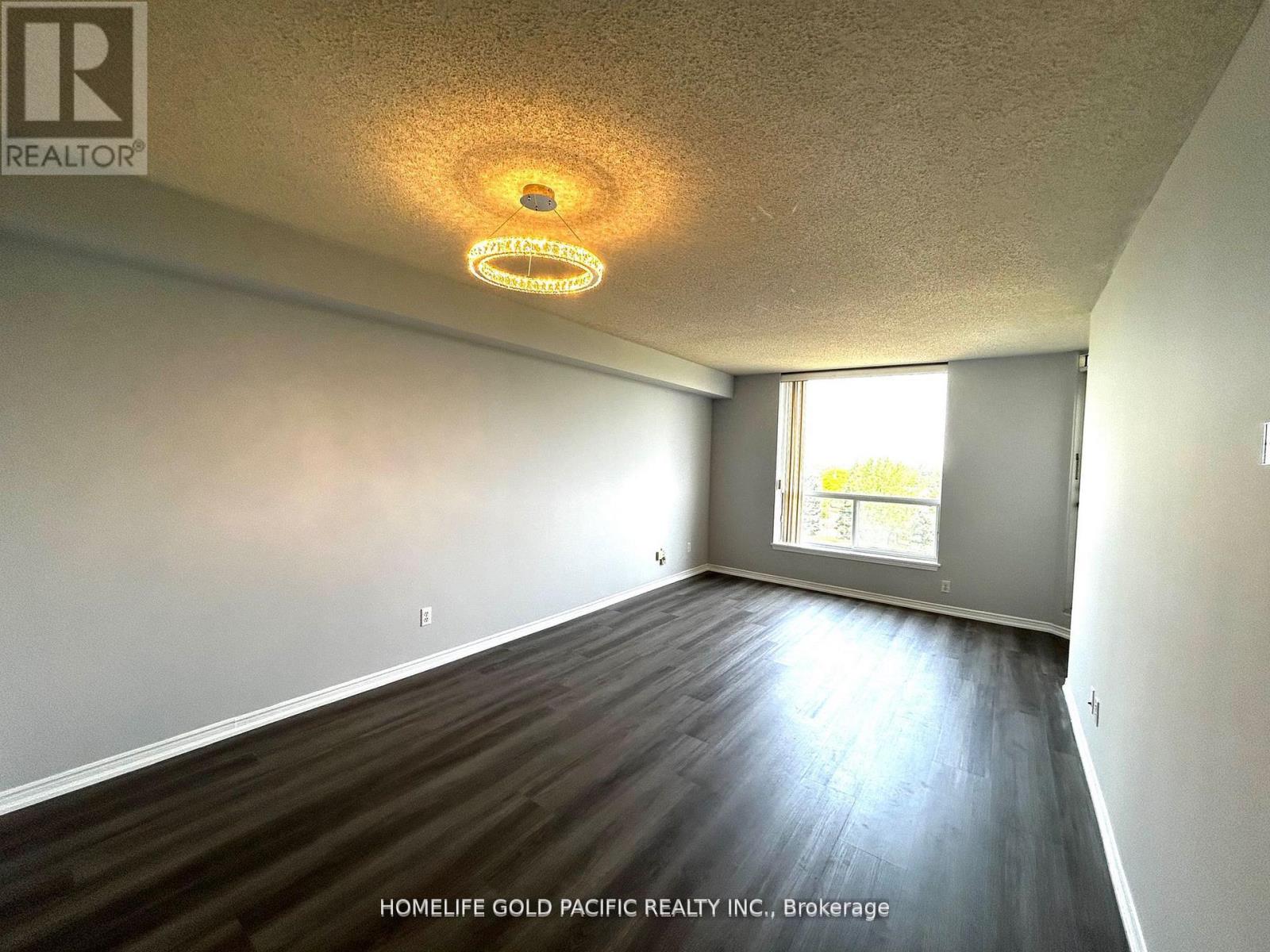 Photo 14 of 504 480 Mclevin Avenue, Toronto ON