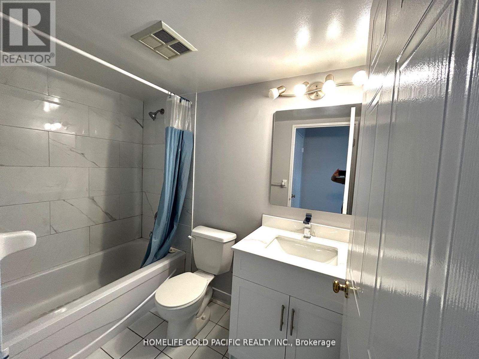 Photo 25 of 504 480 Mclevin Avenue, Toronto ON