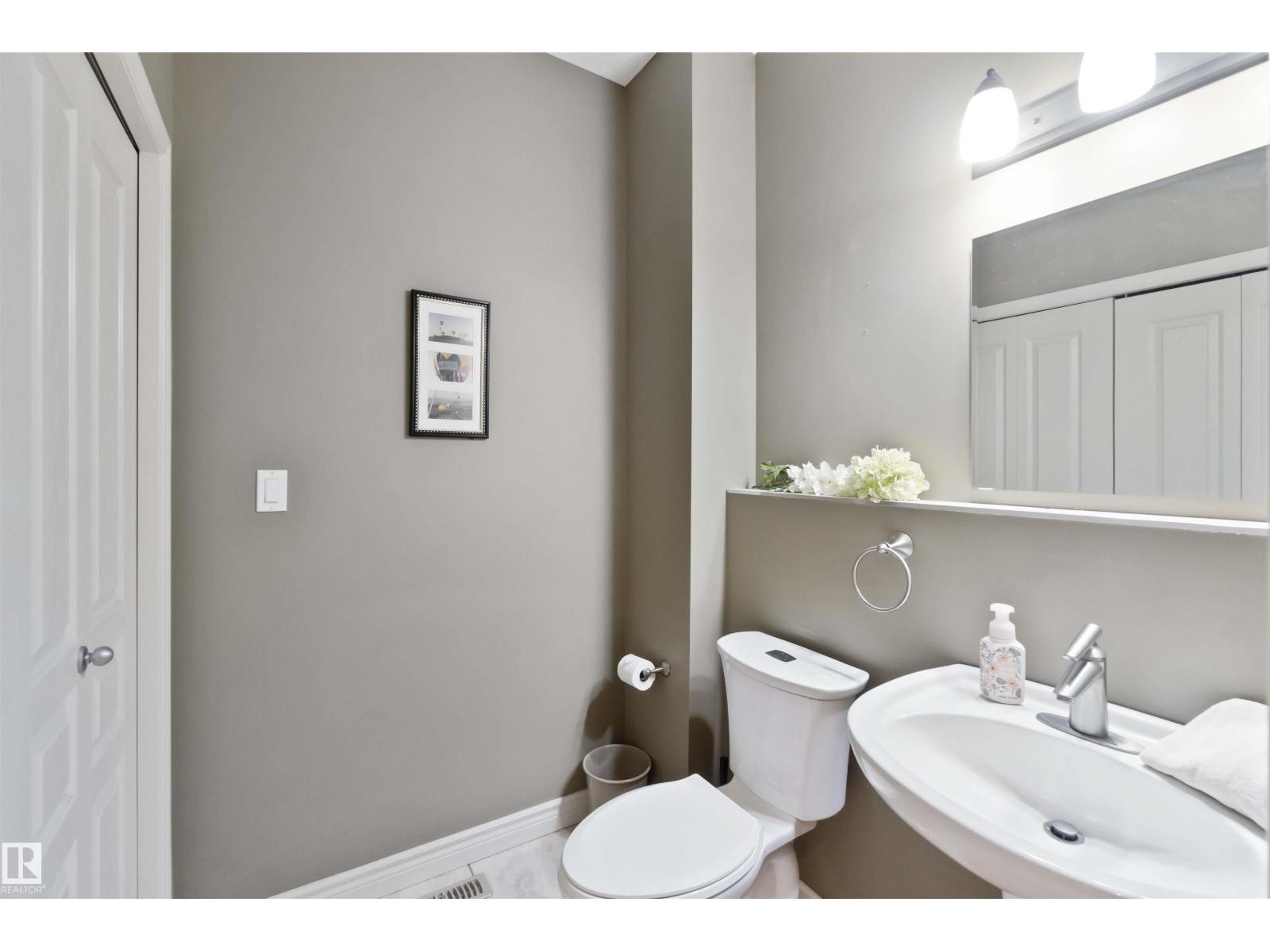 Photo 20 of 17440 119 St Nw, Edmonton AB