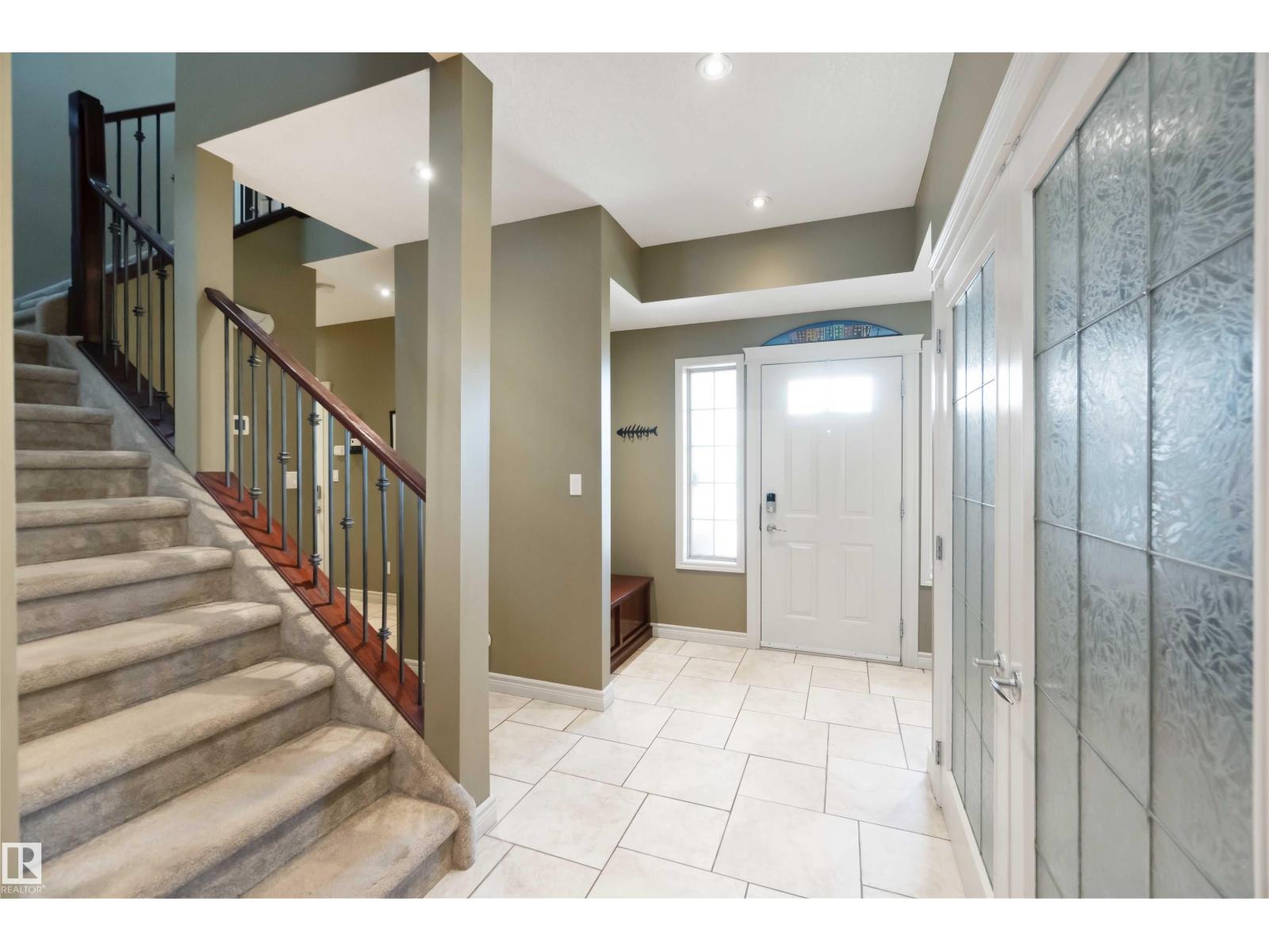 Photo 5 of 17440 119 St Nw, Edmonton AB