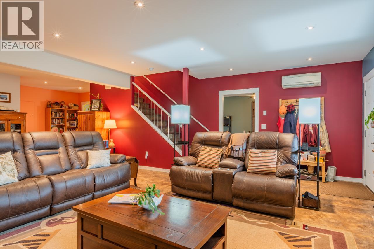 7150 DEVITO Drive, Trail