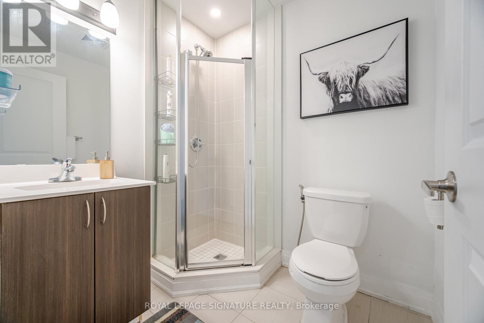 Photo 34 of D 603 5289 Highway 7, Vaughan ON