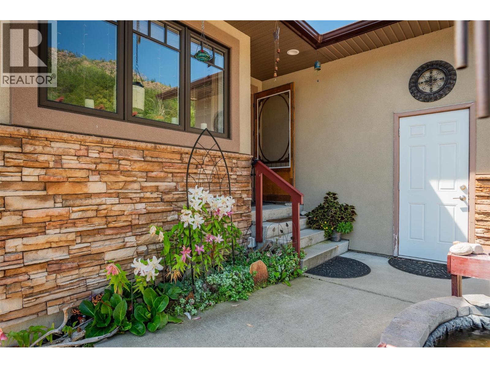 7150 DEVITO Drive, Trail