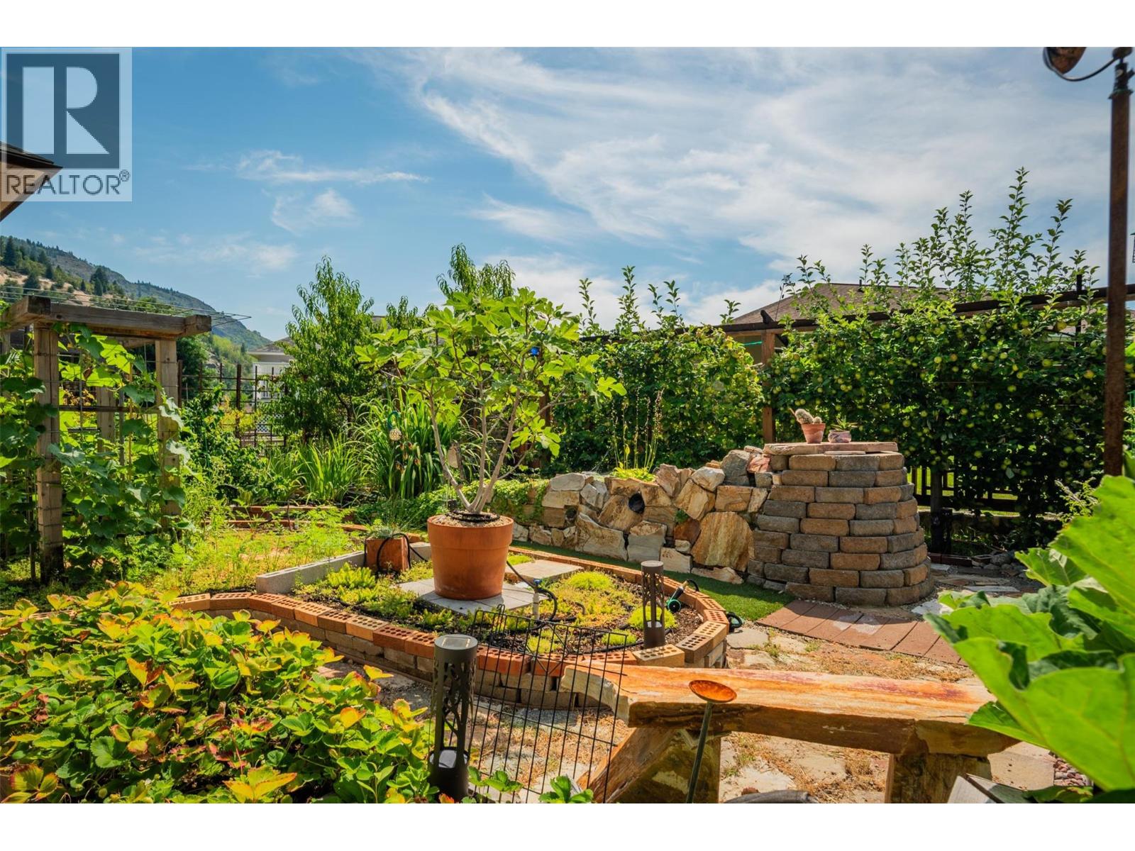 7150 DEVITO Drive, Trail