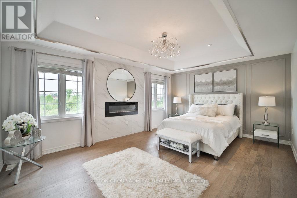 Photo 12 of 15 Jocada Court, Richmond Hill ON