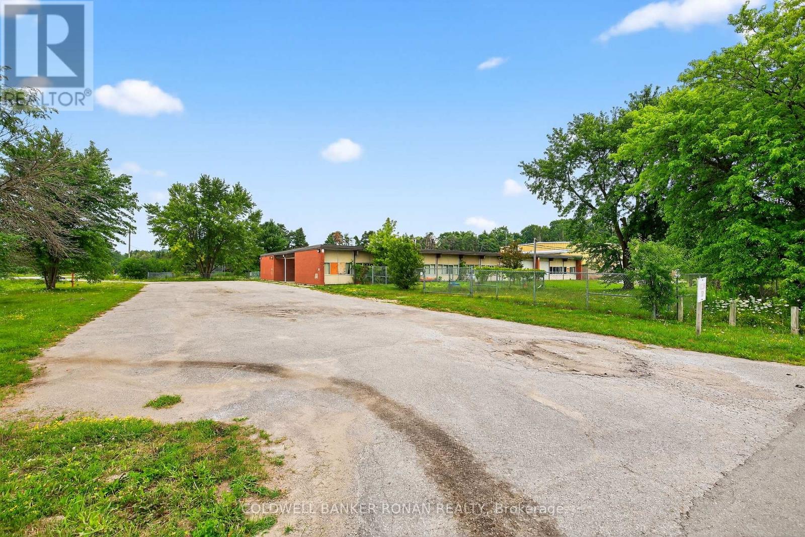 Photo 7 of 4063 10th Side Road, New Tecumseth ON