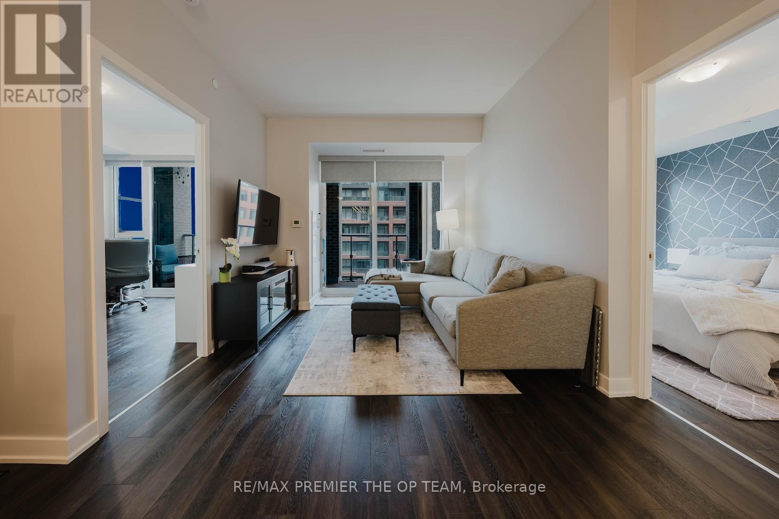 Photo 13 of 707 100 Eagle Rock Way, Vaughan ON