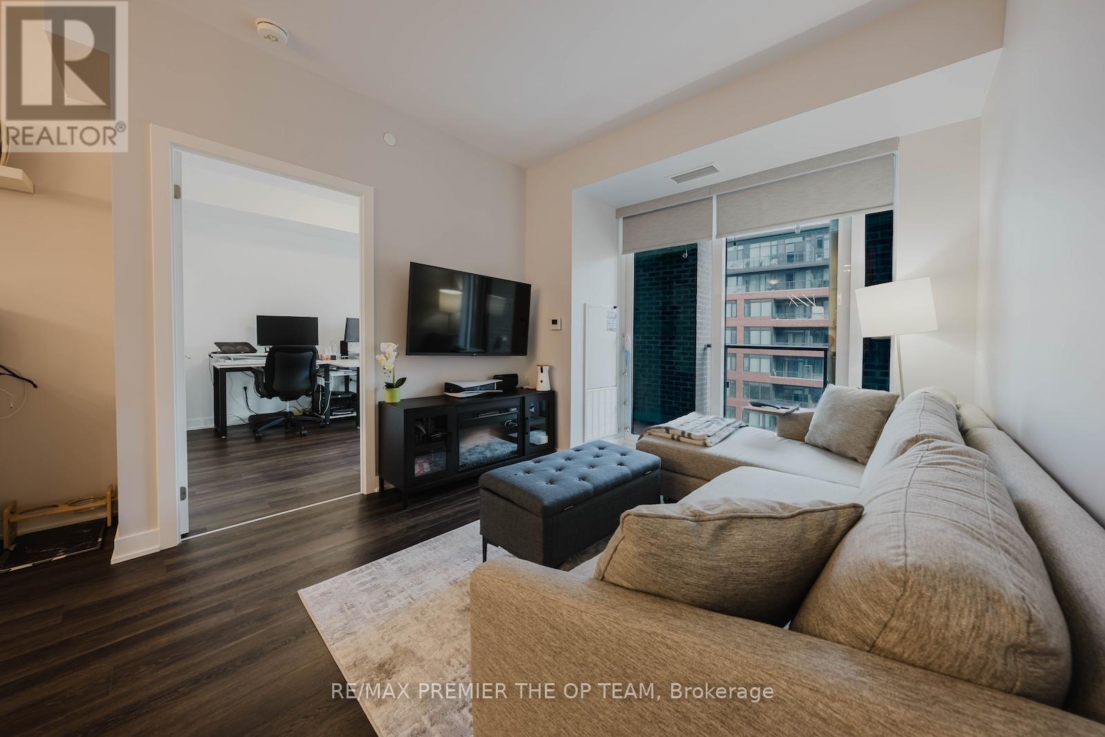Photo 16 of 707 100 Eagle Rock Way, Vaughan ON