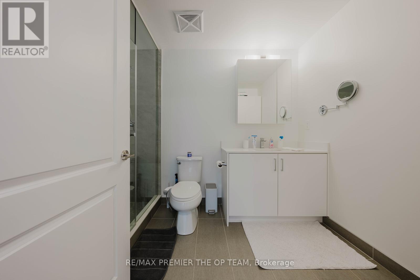 Photo 21 of 707 100 Eagle Rock Way, Vaughan ON