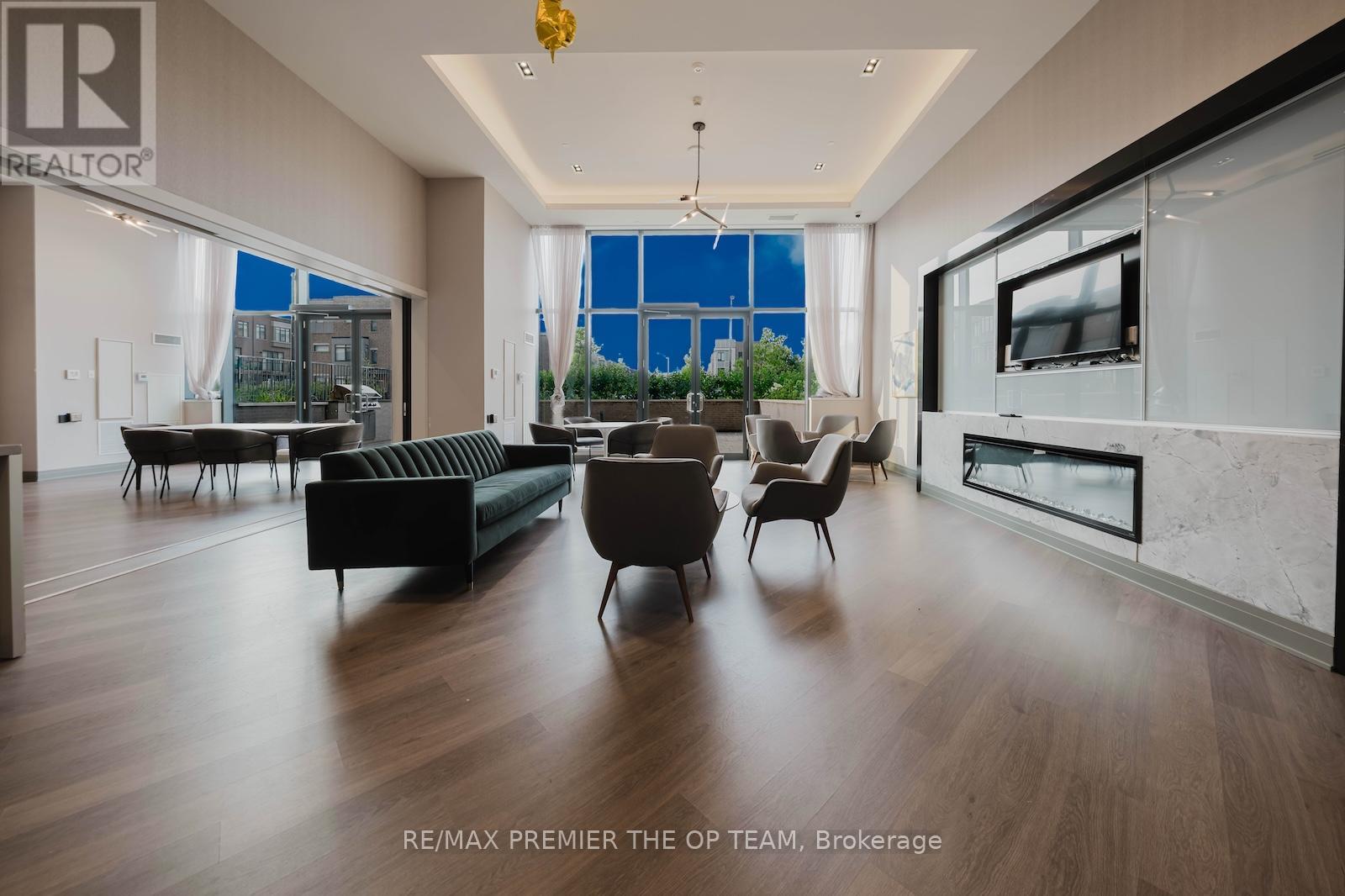 Photo 28 of 707 100 Eagle Rock Way, Vaughan ON