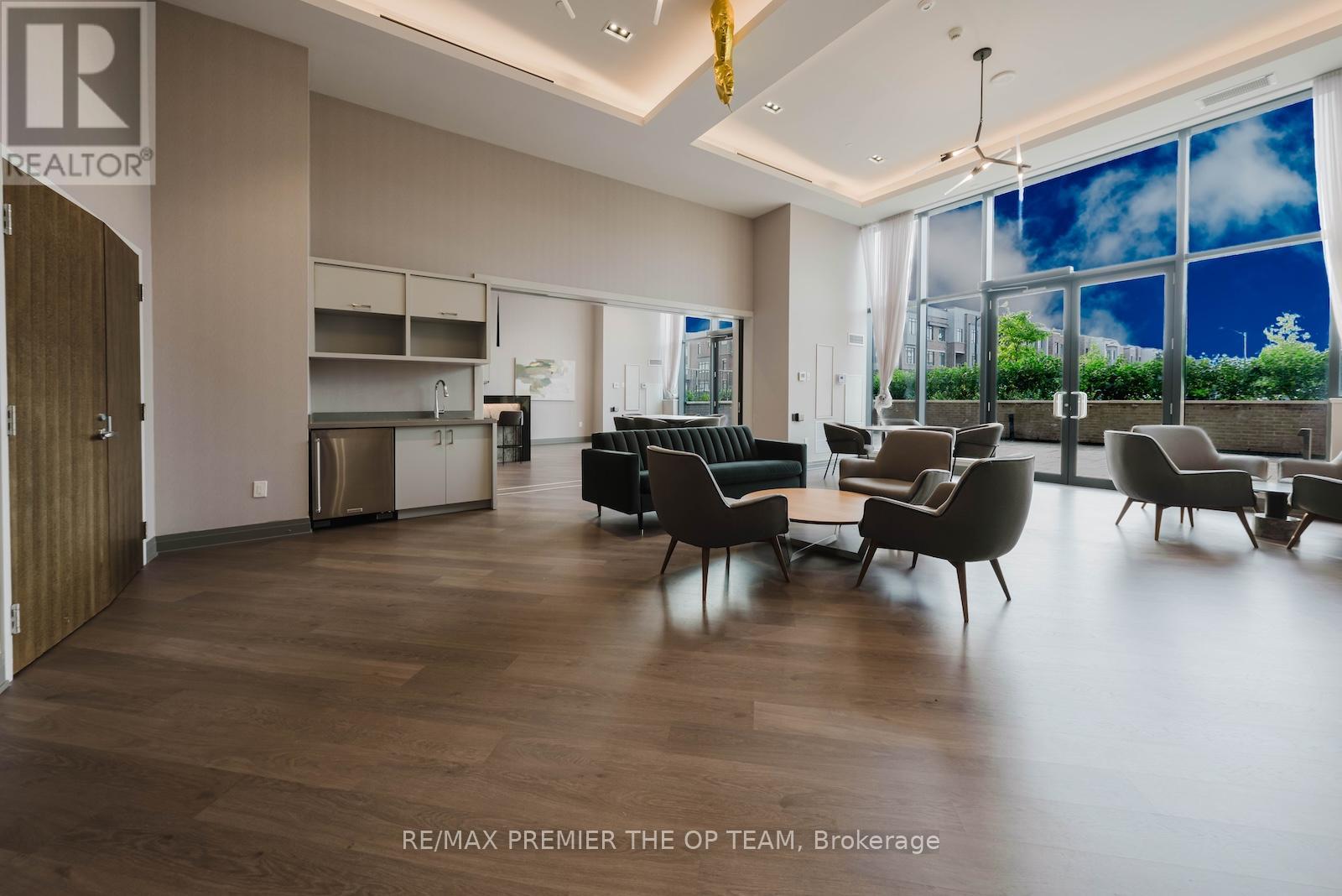 Photo 29 of 707 100 Eagle Rock Way, Vaughan ON