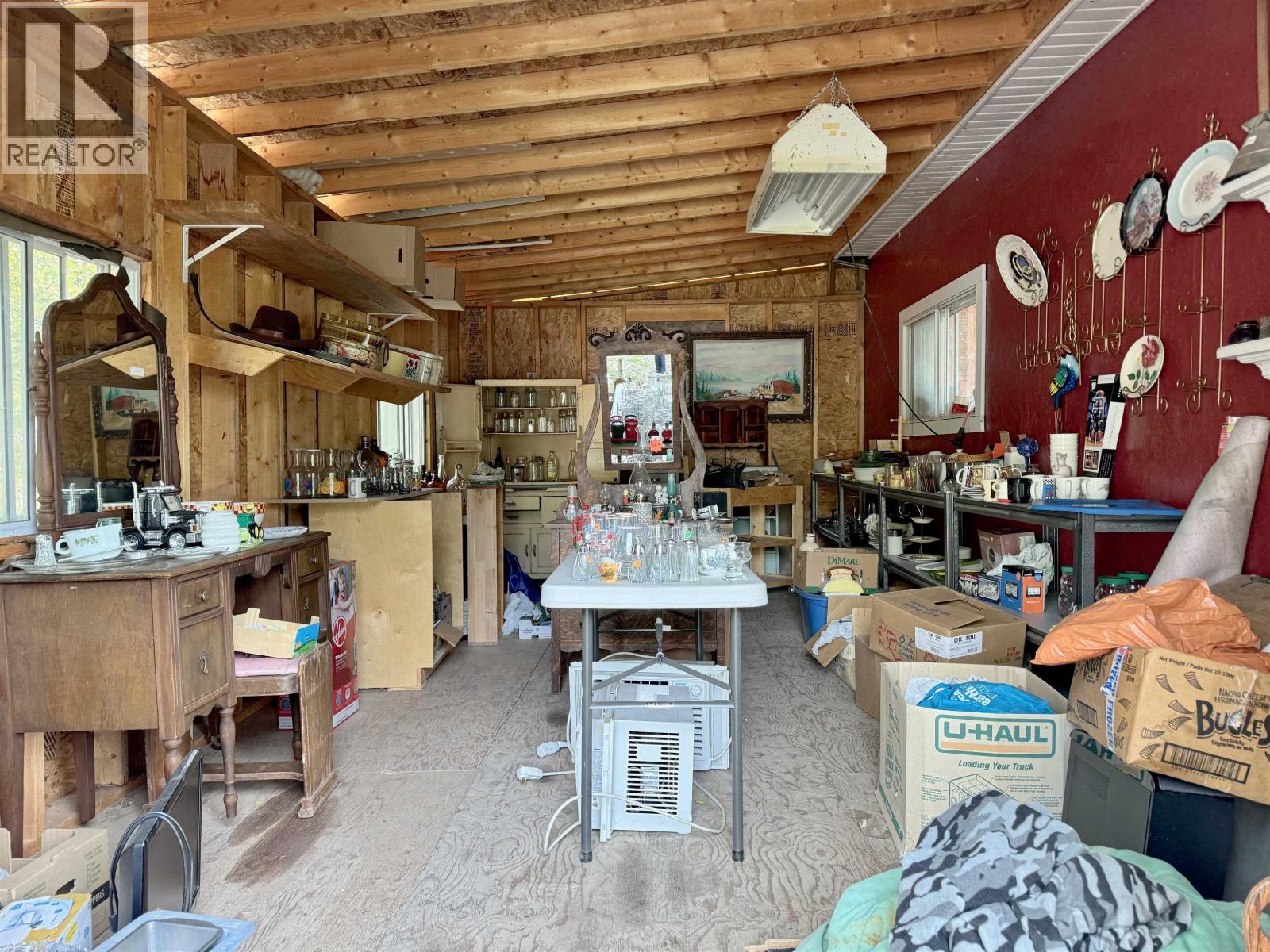 8043 83 MILE ROAD, Lone Butte