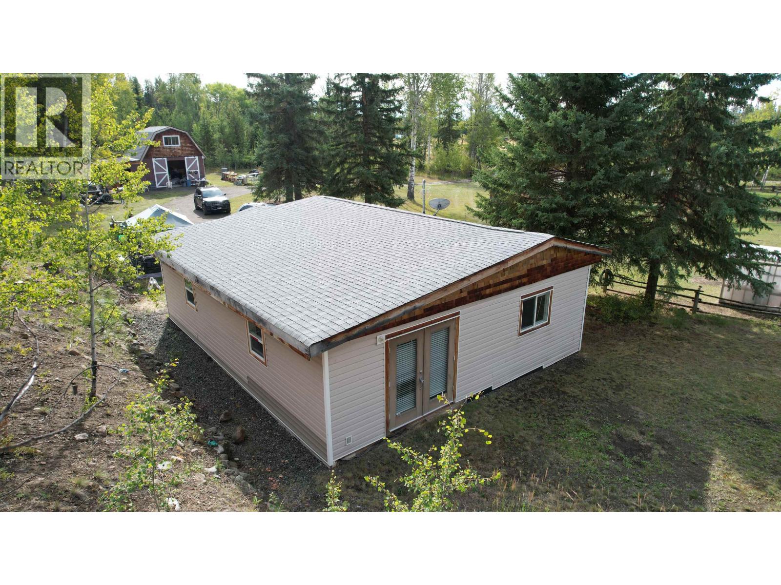 8043 83 MILE ROAD, Lone Butte