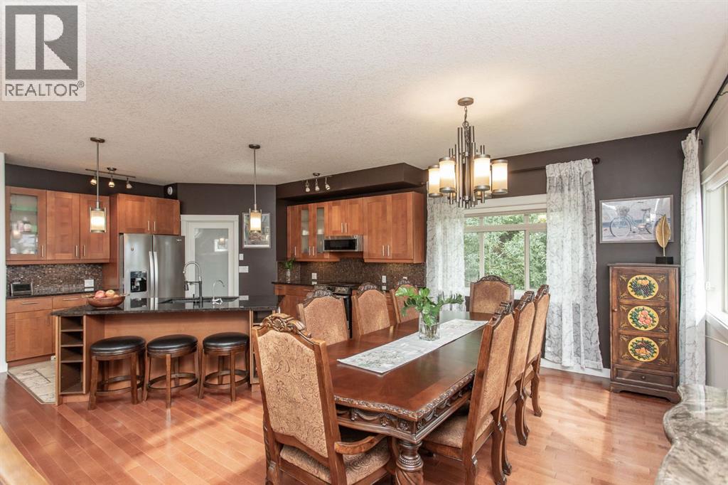 Photo 10 of 131 Isherwood Close, Red Deer AB