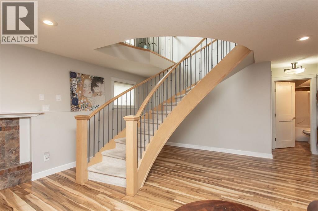 Photo 33 of 131 Isherwood Close, Red Deer AB
