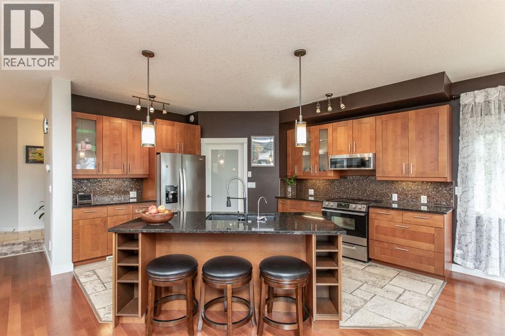 Photo 5 of 131 Isherwood Close, Red Deer AB