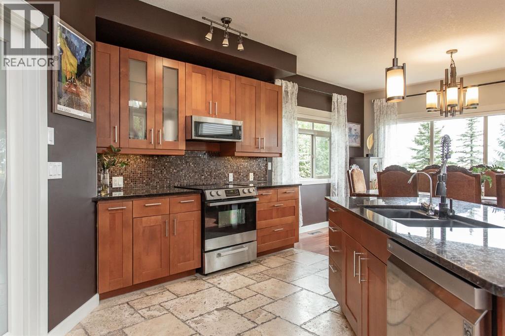 Photo 7 of 131 Isherwood Close, Red Deer AB