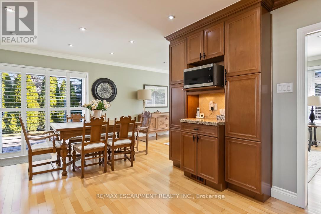 Photo 16 of 1257 Hillview Crescent, Oakville ON
