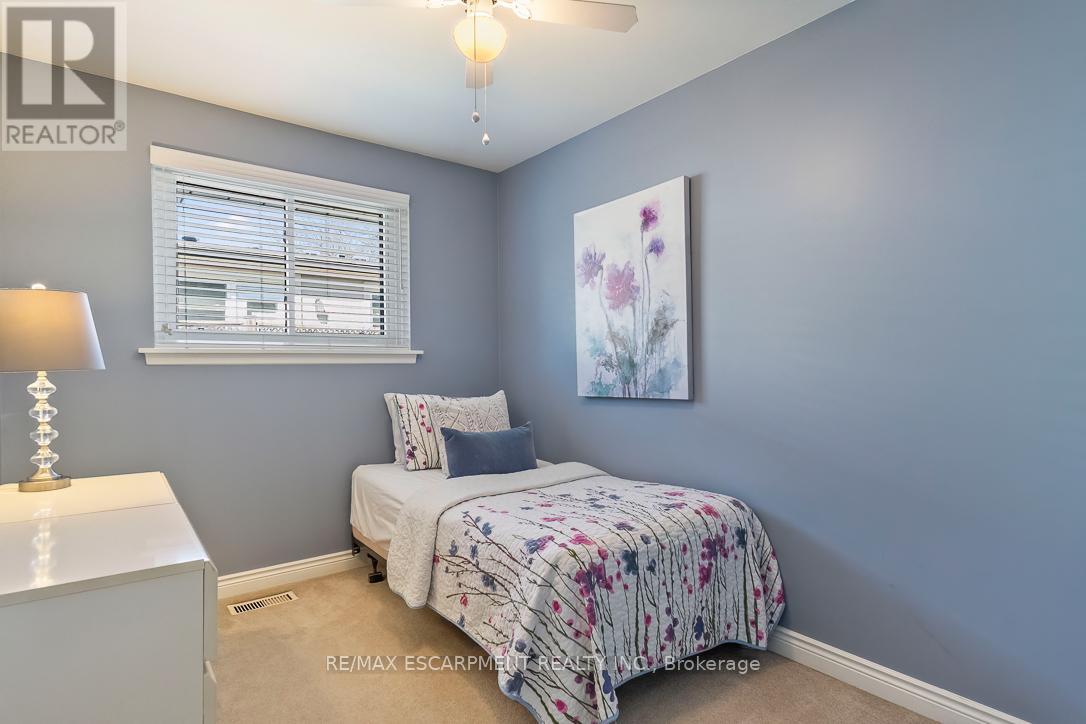 Photo 21 of 1257 Hillview Crescent, Oakville ON