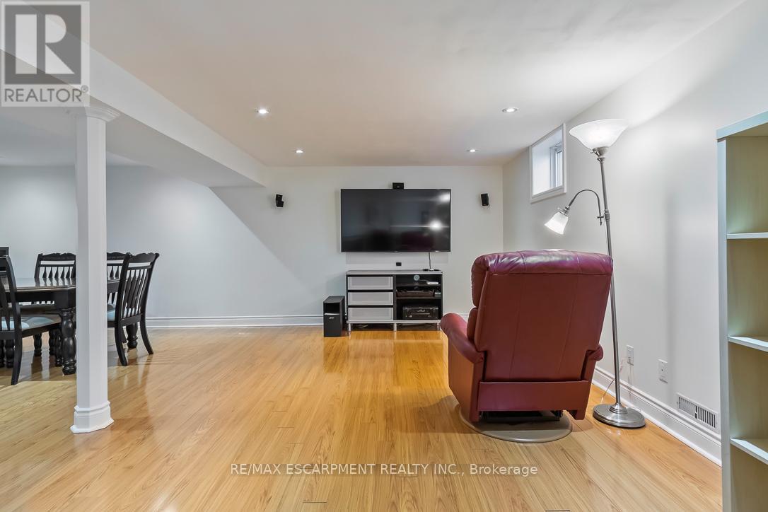 Photo 25 of 1257 Hillview Crescent, Oakville ON