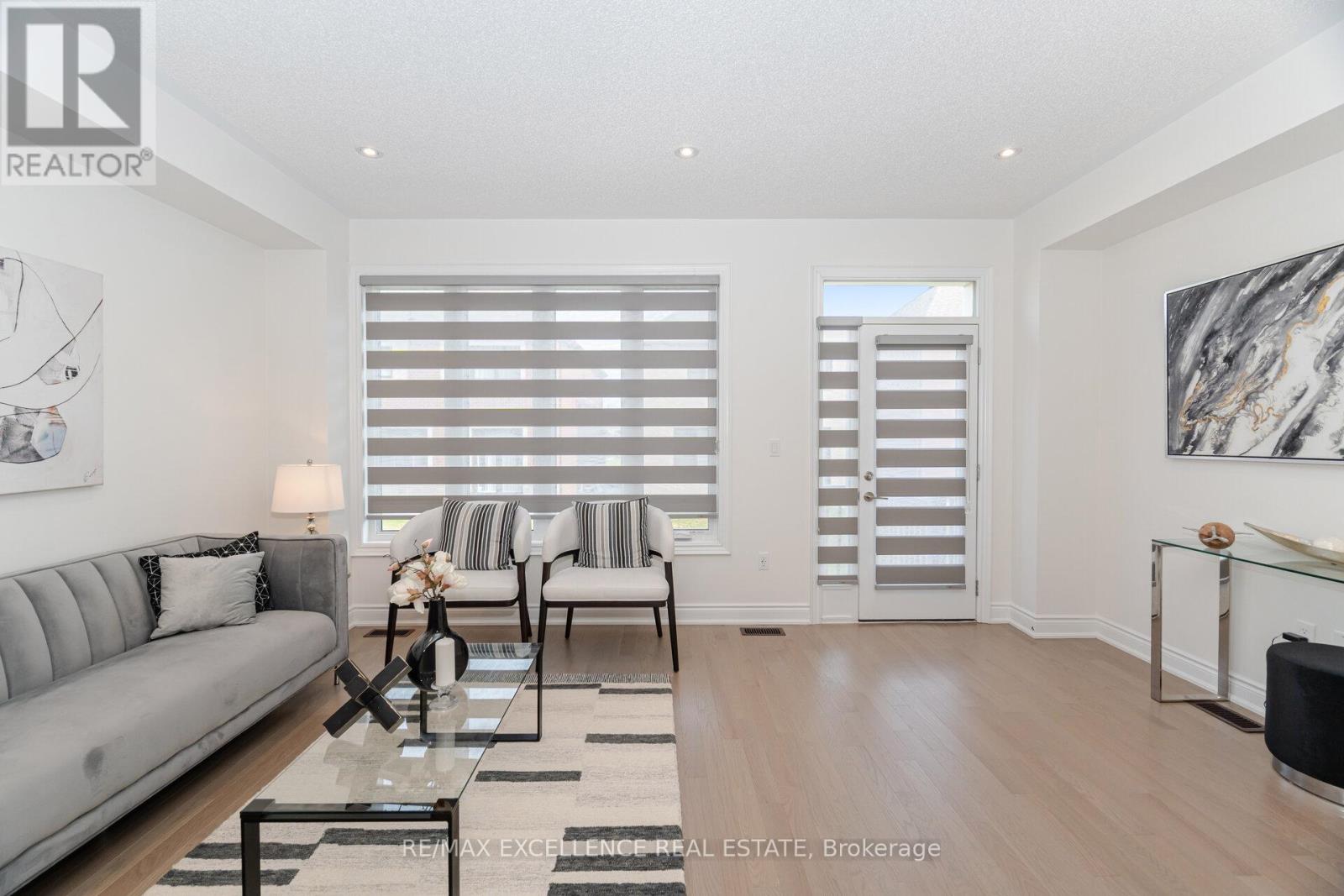 Photo 7 of 85 Bermondsey Way, Brampton ON