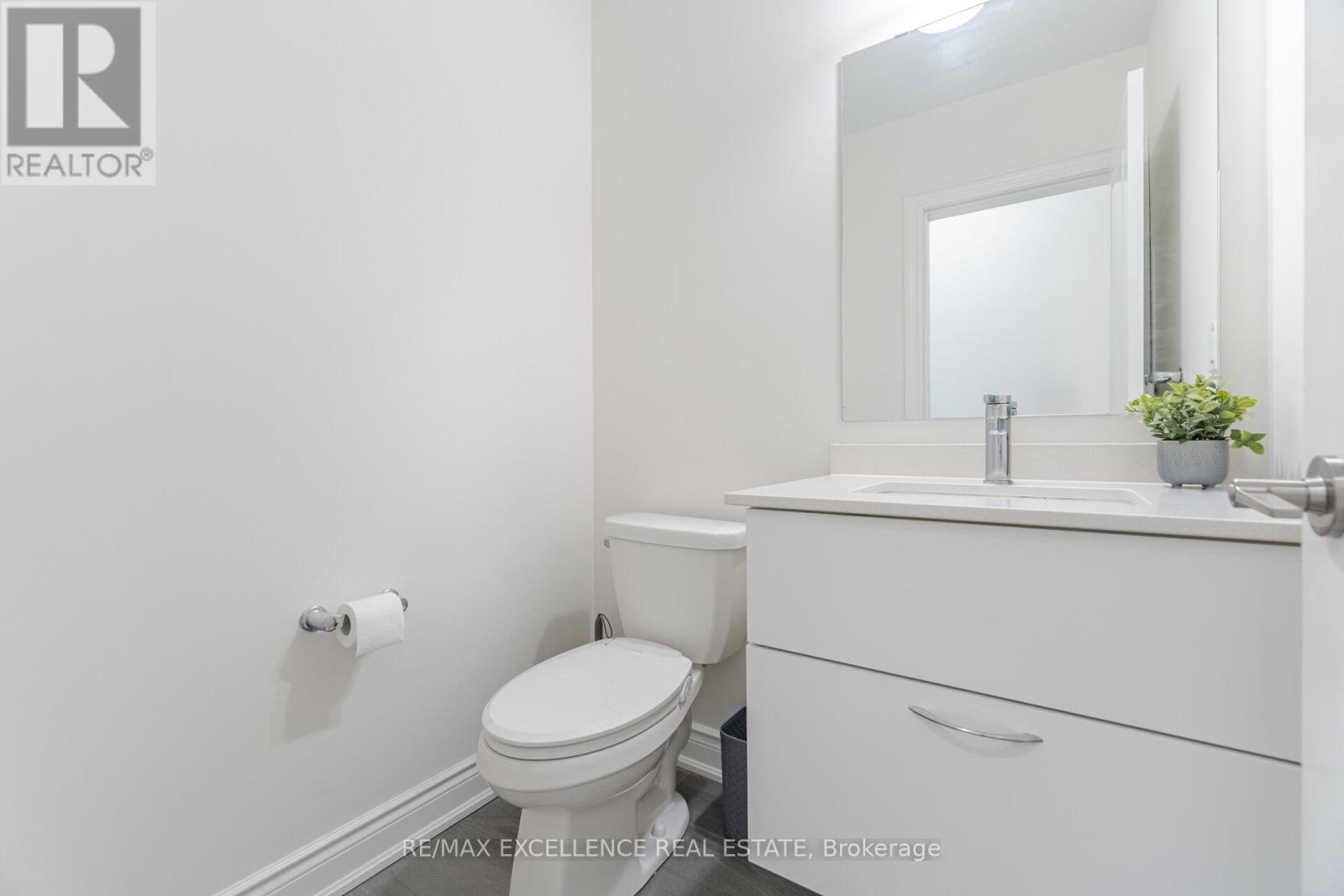 Photo 10 of 85 Bermondsey Way, Brampton ON