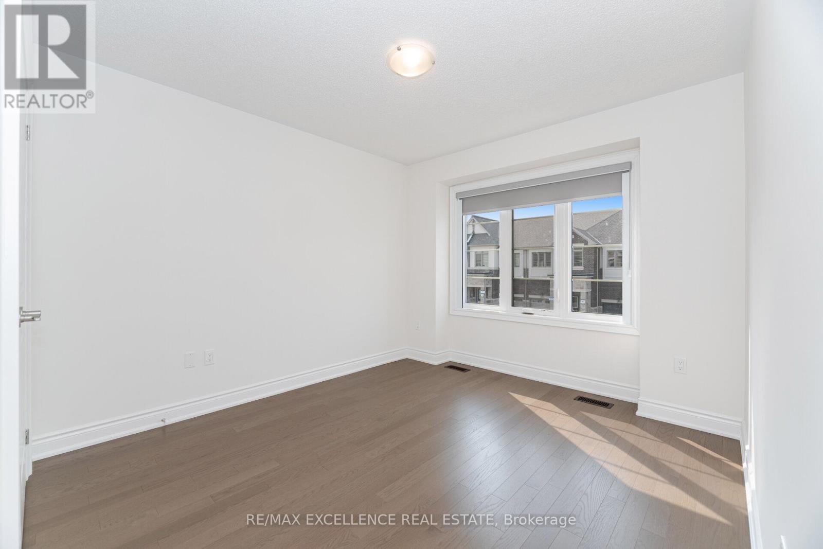 Photo 19 of 85 Bermondsey Way, Brampton ON