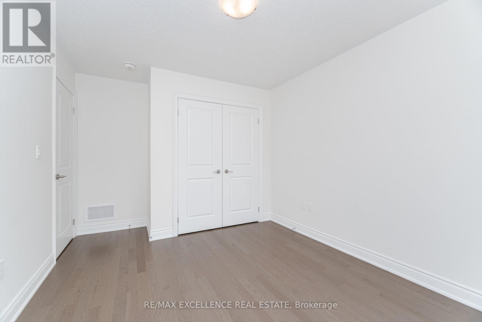Photo 26 of 85 Bermondsey Way, Brampton ON