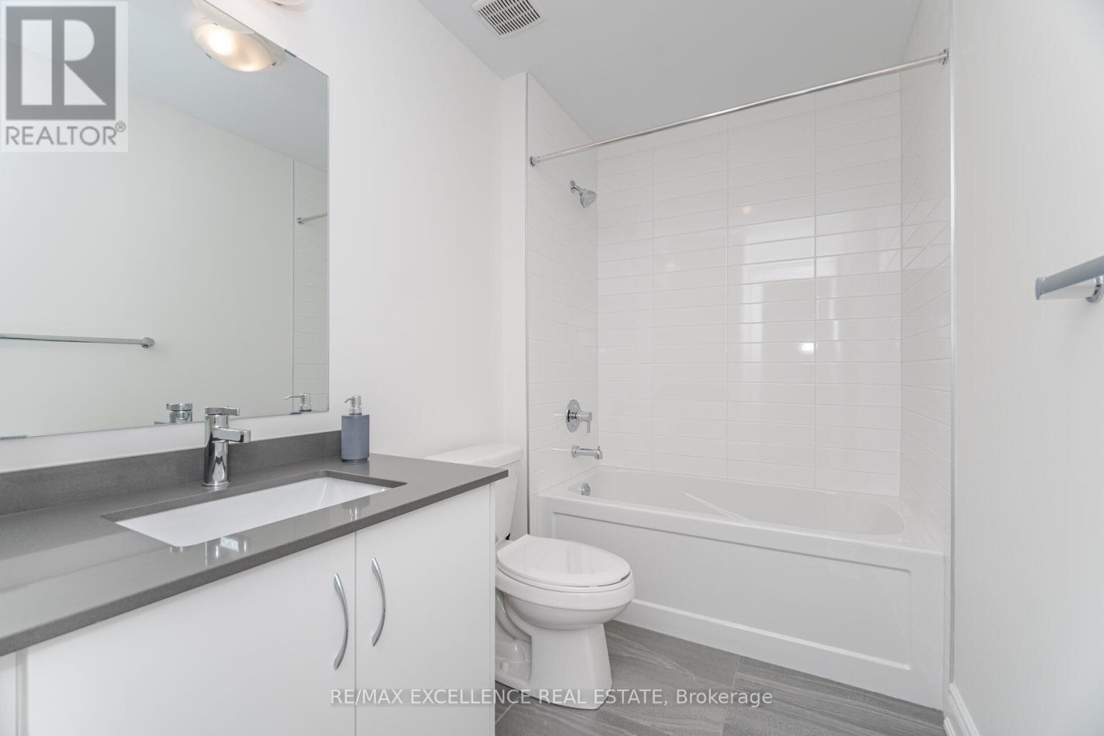Photo 38 of 85 Bermondsey Way, Brampton ON