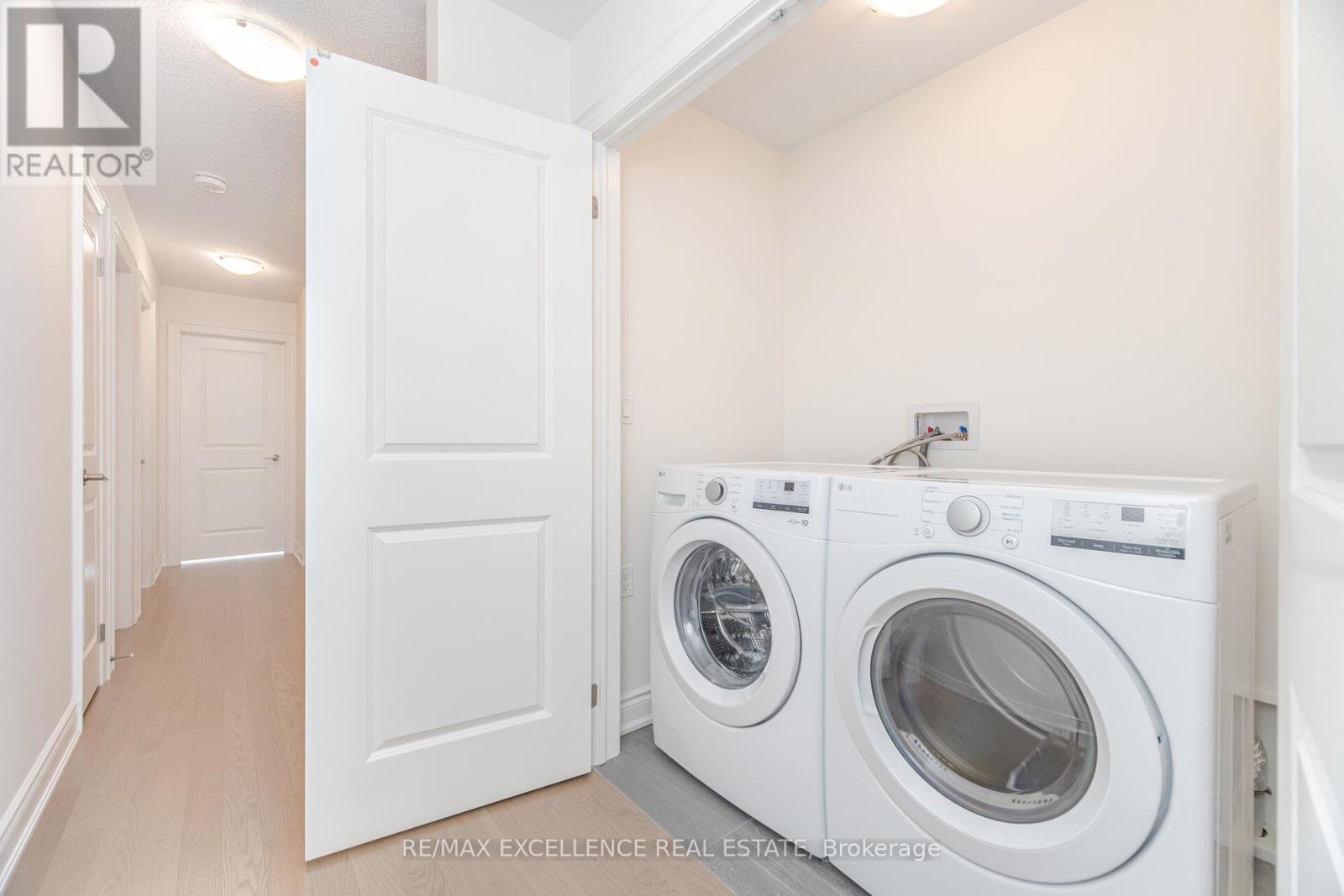 Photo 8 of 85 Bermondsey Way, Brampton ON