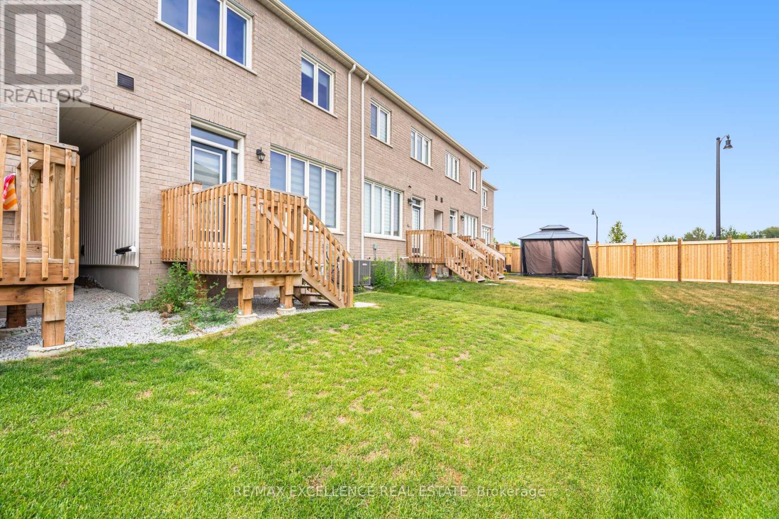 Photo 11 of 85 Bermondsey Way, Brampton ON