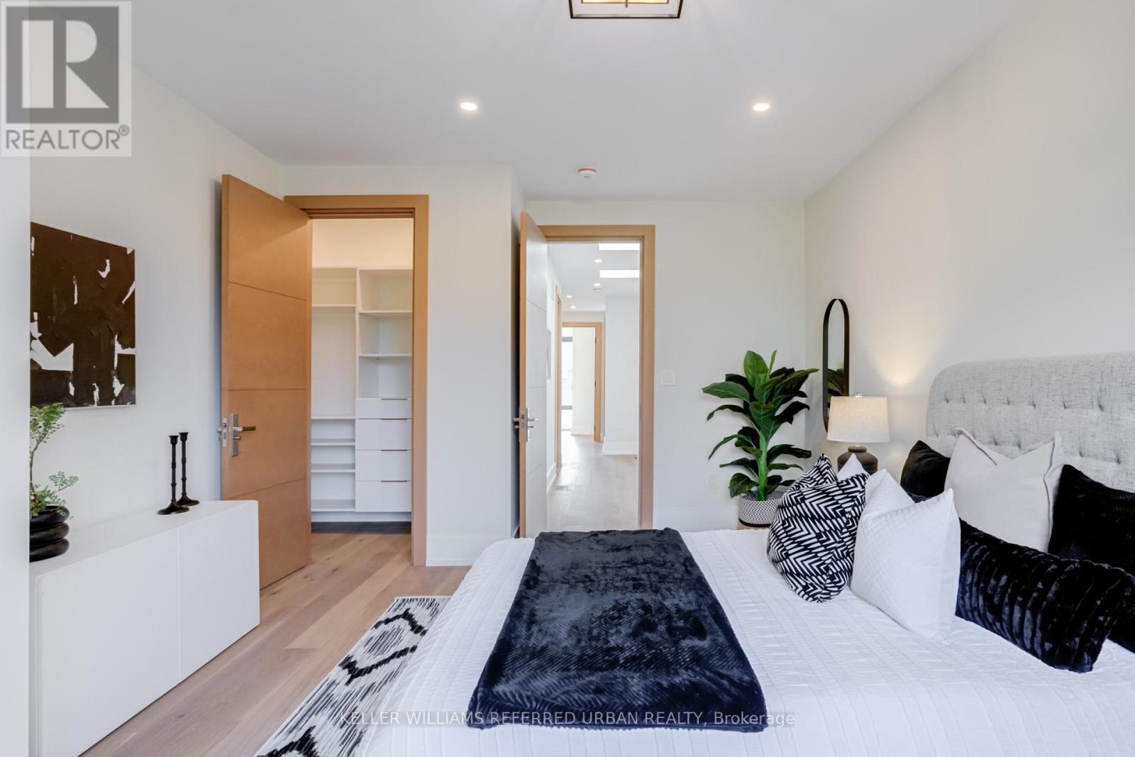 Photo 26 of 223 A Beta Street, Toronto ON