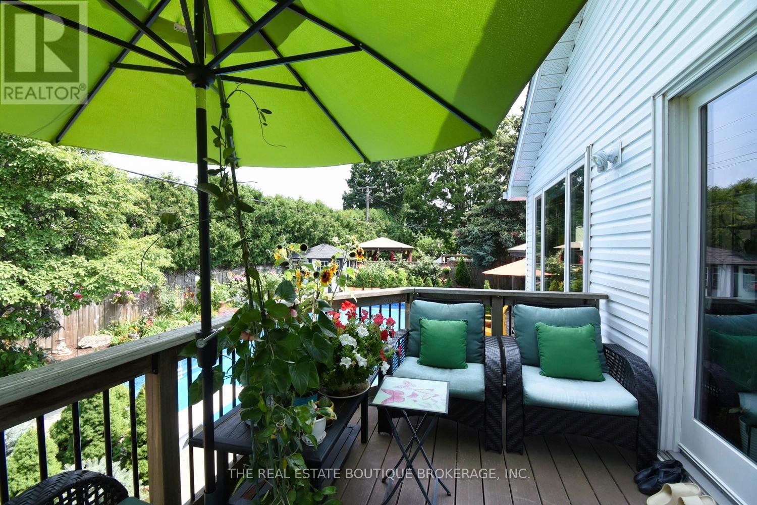Photo 19 of 4131 Lorraine Crescent, Burlington ON