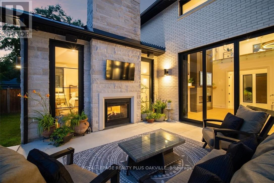 Photo 45 of 234 Walby Drive, Oakville ON