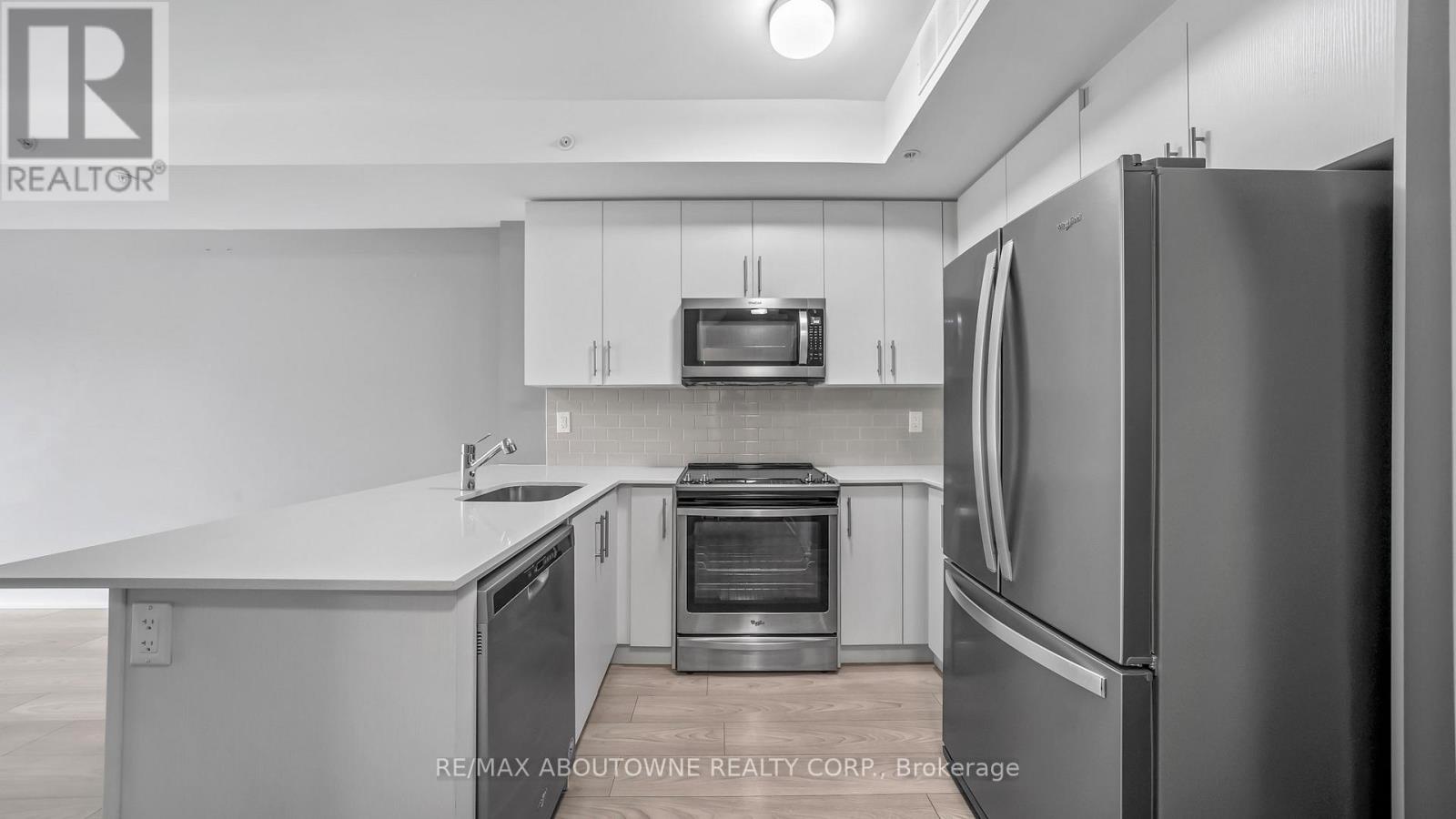 Photo 24 of 4 3473 Widdicombe Way, Mississauga ON