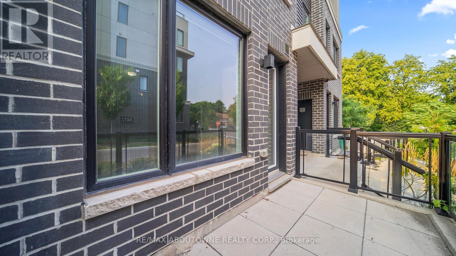 Photo 26 of 4 3473 Widdicombe Way, Mississauga ON