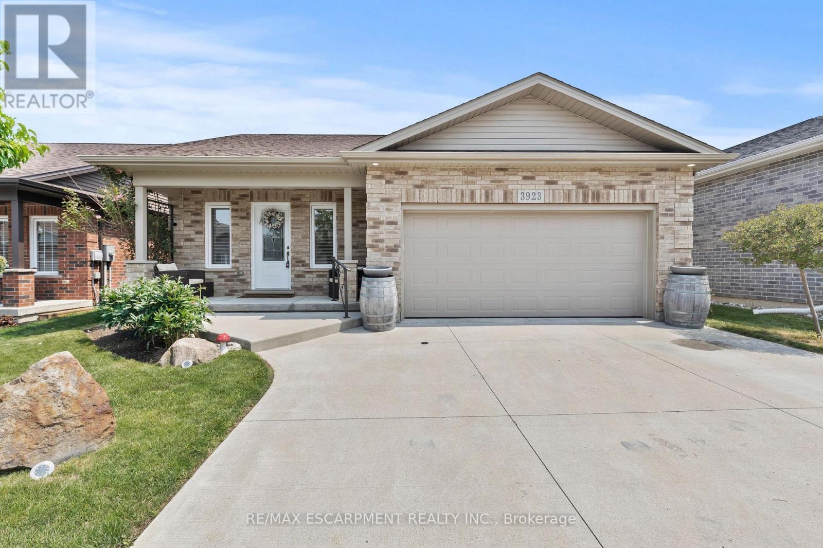 Photo 8 of 3923 Sunset Lane, Lincoln ON