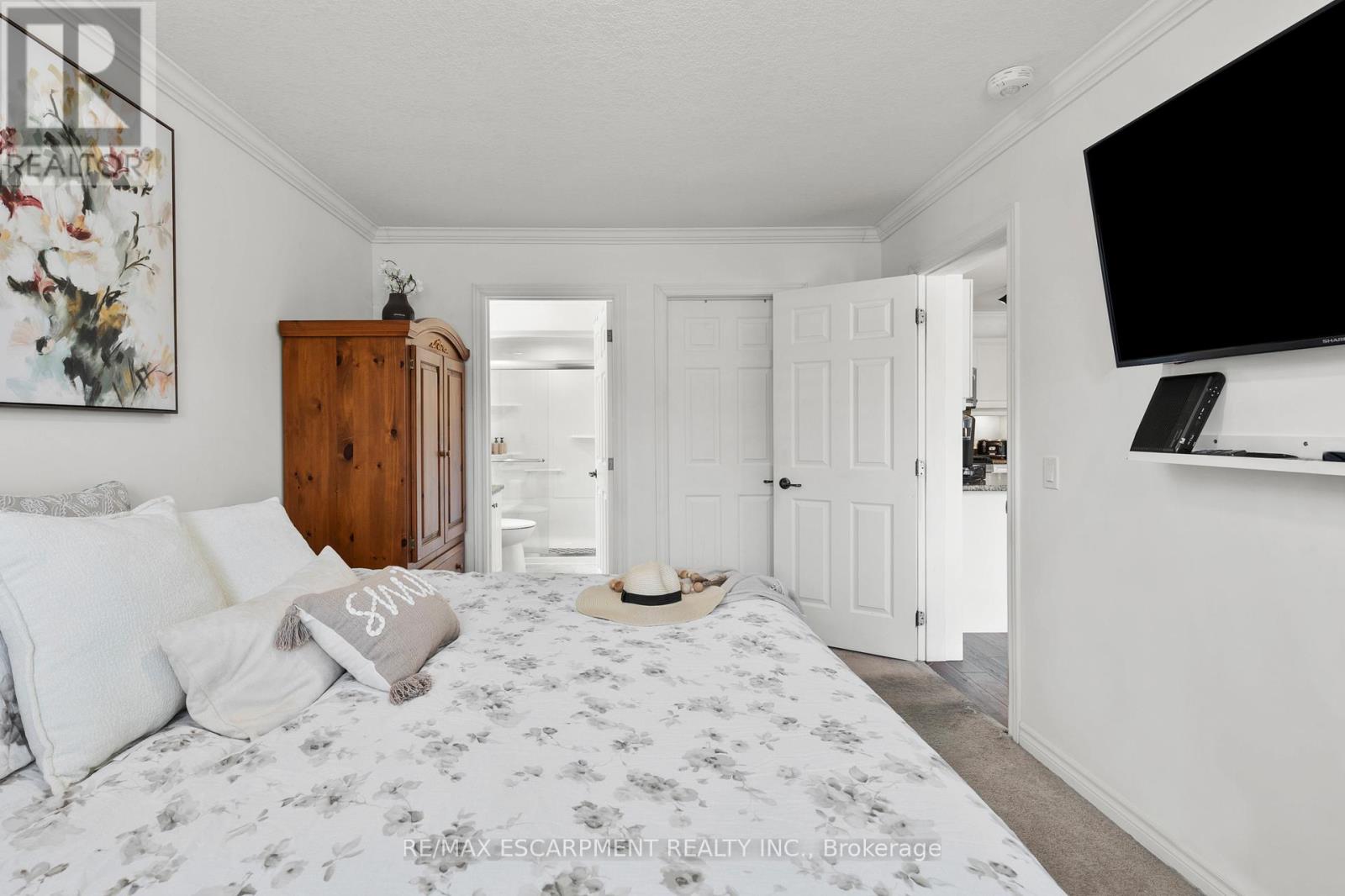 Photo 3 of 3923 Sunset Lane, Lincoln ON