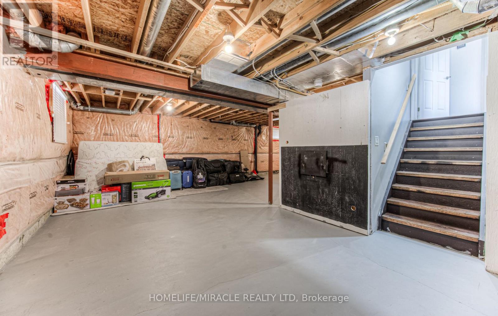 Photo 31 of 37 Albert Street, Cambridge ON