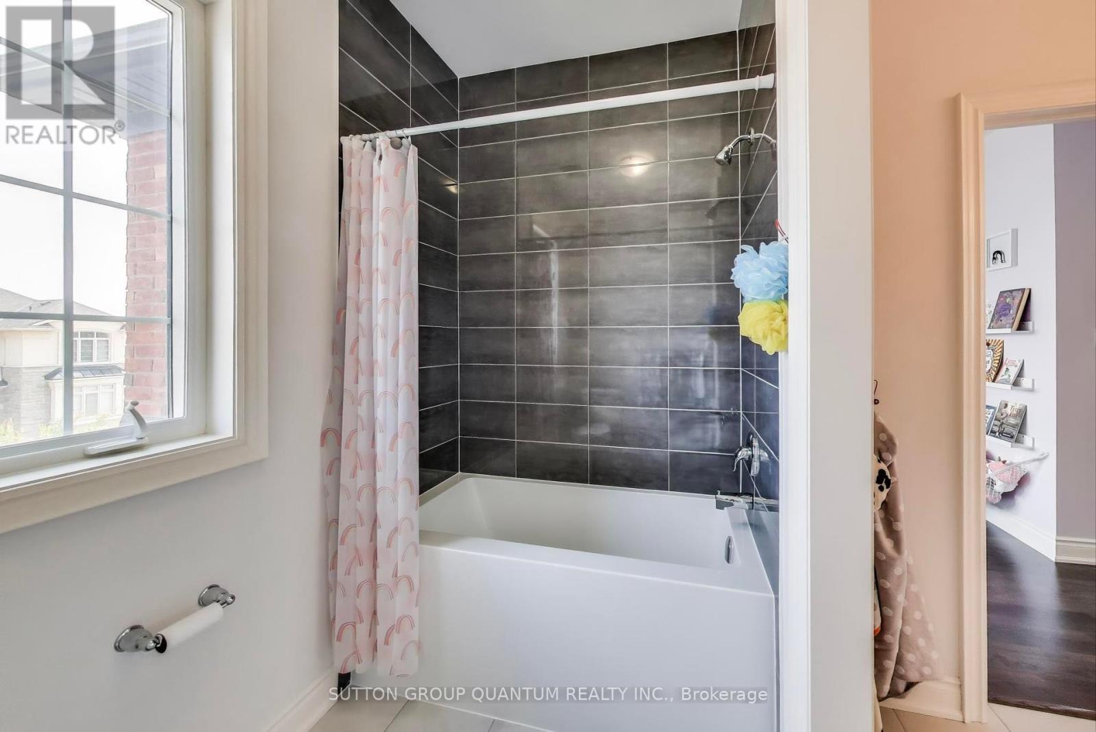 Photo 26 of 9 Skinner Road, Hamilton ON