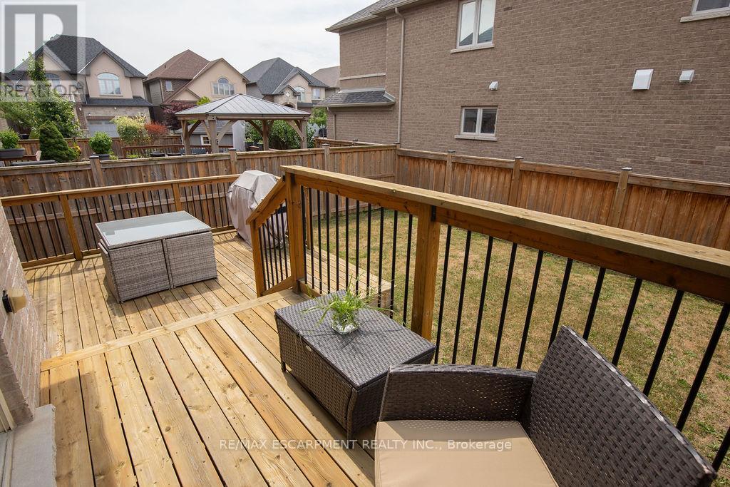 Photo 47 of 69 Winslow Way, Hamilton ON